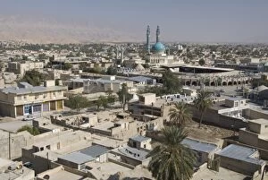Images Dated 25th January 2008: Main mosque and new souk in centre of desert town, Lar city, Fars province