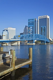 Images Dated 7th November 2008: Main Street Bridge and skyline, Jacksonville, Florida, United States of America