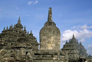 Main temples and stupa of the Plaosan Lor compound