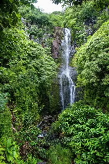 Flowing Gallery: Makahiku Falls on the east coast of Maui, Hawaii, United States of America, Pacific