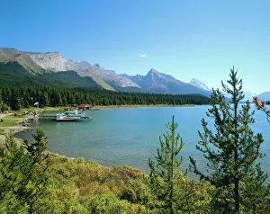 Canadian Prints: Maligne Lake, Jasper National Park, Rocky Mountains, Alberta, Canada