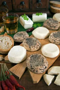 Images Dated 5th January 2000: Maltese goat cheese (Gbejniet)