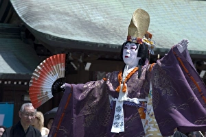 Images Dated 2nd May 2009: Man dressed as a woman performing classical Japanese dance called hobu at Meiji Jingu shrine