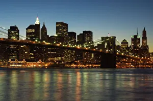 Support Prints: Manhattan skyline and Brooklyn Bridge at dusk