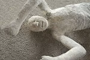 Images Dated 25th April 2010: Mans body plaster cast inside Macellum, Pompeii, UNESCO World Heritage Site