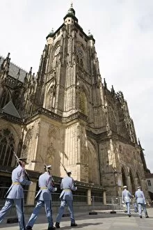 Images Dated 30th May 2007: Marching soldiers, St. Vituss Cathedral, UNESCO World Heritage Site