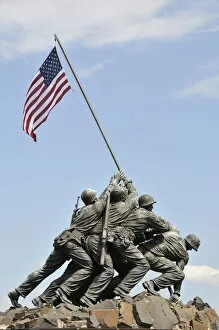 Images Dated 20th December 2009: US Marines Iwo Jima monument, Arlington National Cemetery, Virginia
