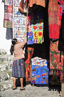 Images Dated 26th November 2007: Market, Chichicastenango, Guatemala, Central America
