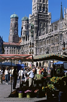 Marien Platz Prints: Market in front of City Hall