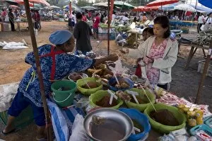Images Dated 19th January 2000: Market, Phuket