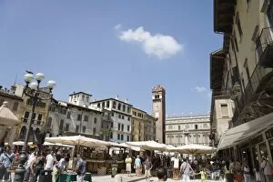 Market in Piazza delle Erbe, Verona, Veneto, Italy, Europe