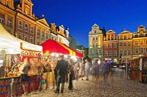Images Dated 13th August 2011: Market square, historic Old Town, Poznan, Poland, Europe