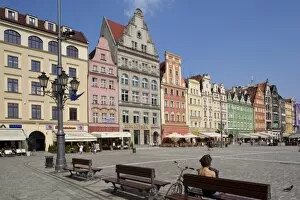 Images Dated 27th August 2011: Market Square, Old Town, Wroclaw, Silesia, Poland, Europe