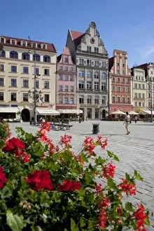 Images Dated 29th August 2011: Market Square from restaurant, Old Town, Wroclaw, Silesia, Poland, Europe