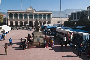 Images Dated 28th March 2009: Market, Totonicapan, Guatemala, Central America