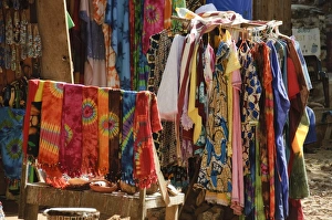 Images Dated 10th January 2009: Market for tourists, Goree Island, near Dakar, Senegal, West Africa, Africa