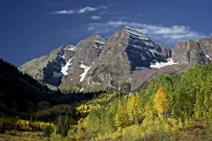 Images Dated 28th September 2008: Maroon Bells with fall color, White River National Forest, Colorado, United States of America