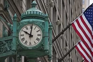 Images Dated 10th May 2008: The Marshall Field Building Clock, now Macys department store, Chicago