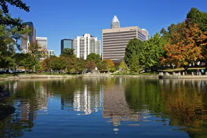 Images Dated 31st October 2008: Marshall Park, Charlotte, North Carolina, United States of America, North America