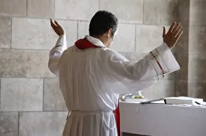 Images Dated 5th August 2007: Mass in Dominus Flevit chapel, Jerusalem, Israel, Middle East