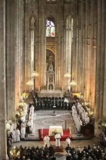Images Dated 2nd December 2011: Mass in Saint-Eustache church, Paris, France, Europe