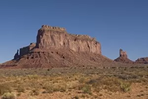 Images Dated 26th October 2009: A massive butte adjacent to Monument Valley Navajo Tribal Park, Arizona