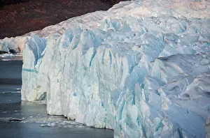 Front Prints: Massive glacier front of Perito Moreno in Parque Nacional Los Glaciares