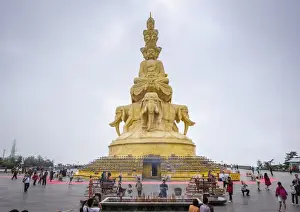 Far Eastern Prints: Massive statue of Samantabhadra at the summit of Mount Emei (Emei Shan)