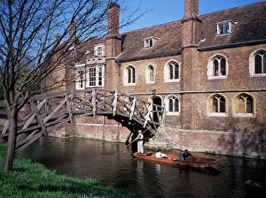 College Collection: Mathematical Bridge, Queens College and punt, Cambridge, Cambridgeshire