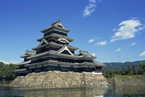 Matsumoto Prints: Matsumoto-jo castle at Matsumoto in Japan