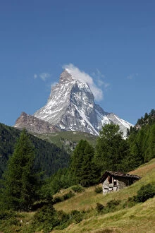Switzerland Gallery: The Matterhorn near Zermatt, Valais, Swiss Alps, Switzerland, Europe