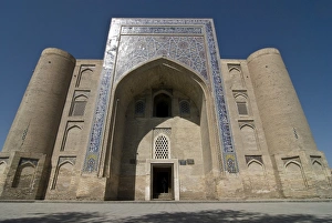 Images Dated 9th August 2009: Mausoleum in Bukhara, Uzbekistan, Central Asia