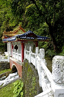 Images Dated 14th January 2008: Mausoleum of Eternal Spring, Gorge of Taroko, Taroko National Park, Hualian city area