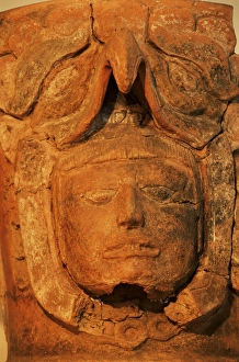 Images Dated 17th January 2000: Mayan funerary urn