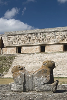 Images Dated 14th September 2006: Mayan jaguar sculpture in front of the Palacio del Gobernador (Governors Palace)