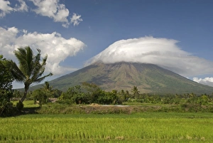 Luzon Prints: Mayon volcanic cone, Legazpi, Bicol, Luzon, Philippines, Southeast Asia, Asia