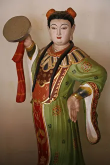 Images Dated 30th June 2007: Mazu sea goddess in Thian Hock Keng Taoist temple, Singapore, Southeast Asia, Asia