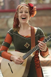 Costumes Prints: Medieval music, the medieval festival of Provins, UNESCO World Heritage Site