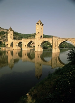 Local Famous Place Prints: The medieval Pont Valentre over the River Lot, Cahors, Lot, Midi Pyrenees, France, Europe