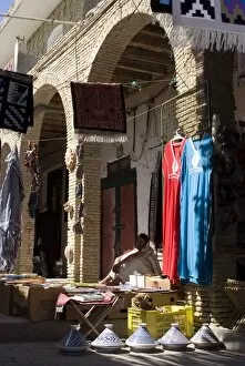 Medina and crafts, Tozeur, Tunisia, North Africa, Africa
