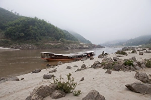 Images Dated 5th January 2008: Mekong River, Laos, Indochina, Southeast Asia, Asia
