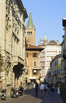 Images Dated 13th May 2008: Via Melloni, Parma, Emilia Romagna, Italy, Europe