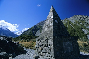 Climber Prints: Memorial to climbers who died on Mount Cook