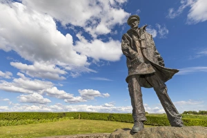 Stirlingshire Prints: Memorial statue of David Stirling, founder of the Special Air Squadron (SAS), Doune