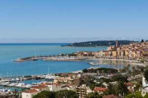 Images Dated 28th April 2009: Menton, Provence-Alpes-Cote d Azur, French Riviera, France, Mediterranean, Europe