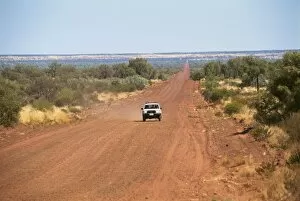 Mereenie Loop, the four wheel drive road from Kings Canyon to Alice Springs
