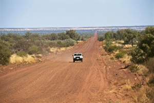 Mereenie Loop, the four wheel drive road from Kings Canyon to Alice Springs Mereenie Loop, the four wheel drive road from Kings Canyon to Alice Springs