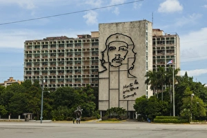 Identity Prints: A metal mural of Che Guevara on the side of a government building, Plaza de la Revolucion