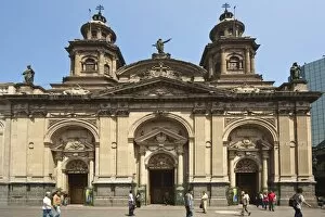 Images Dated 18th February 2005: The Metropolitan Cathedral dating from 1745, Plaza de Armas, Santiago, Chile