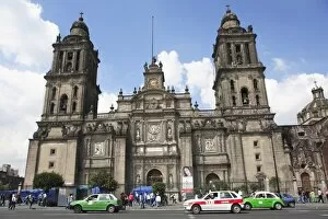 Images Dated 4th October 2006: Metropolitan Cathedral, Zocalo, Mexico City, Mexico, North America